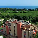 Fantasy Saint Constantine And Helena Apartment *