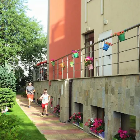 Fantasy Saint Constantine And Helena 圣君士坦丁和海伦那