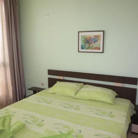 Fantasy Saint Constantine And Helena * 圣君士坦丁和海伦那