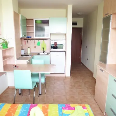 Fantasy Saint Constantine And Helena 圣君士坦丁和海伦那