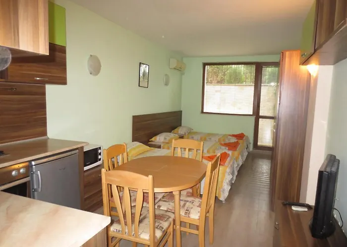 דירה Fantasy Saint Constantine And Helena