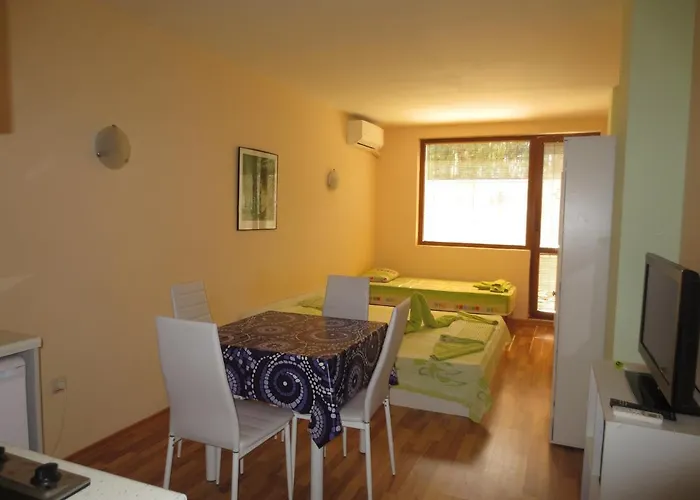 Fantasy Saint Constantine And Helena דירה סנט קונסטנטין והלנה