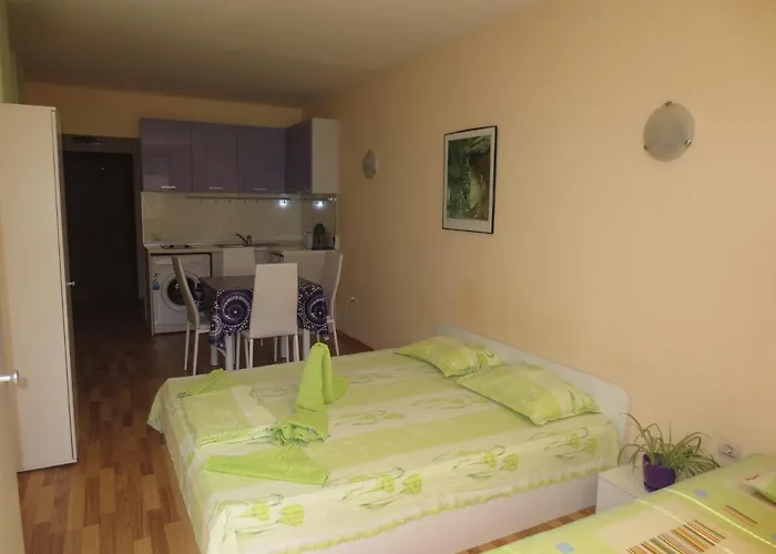 Fantasy Saint Constantine And Helena * סנט קונסטנטין והלנה