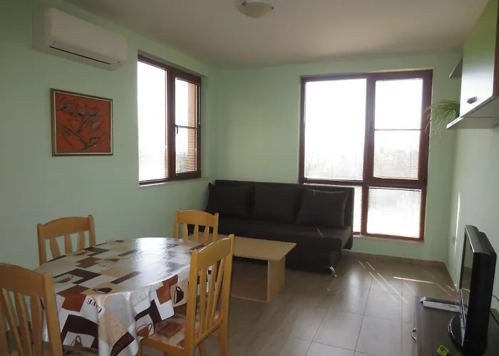 Fantasy Saint Constantine And Helena דירה סנט קונסטנטין והלנה